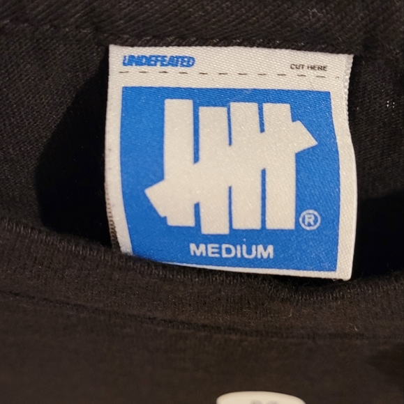 NEW WITHOUT TAGS UNDEFEATED UNDFTD SHORT SLEEVE T SHIRT - Picture 3 of 6